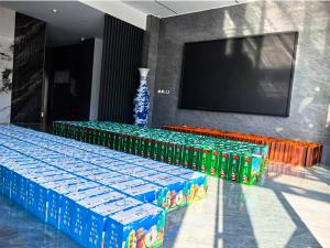 一份中秋禮，傳遞公司愛。